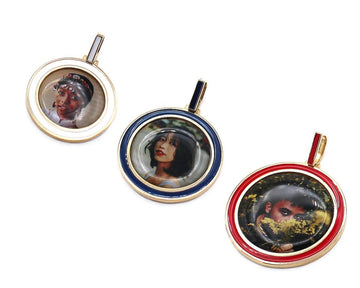 Necklace With Picture Inside