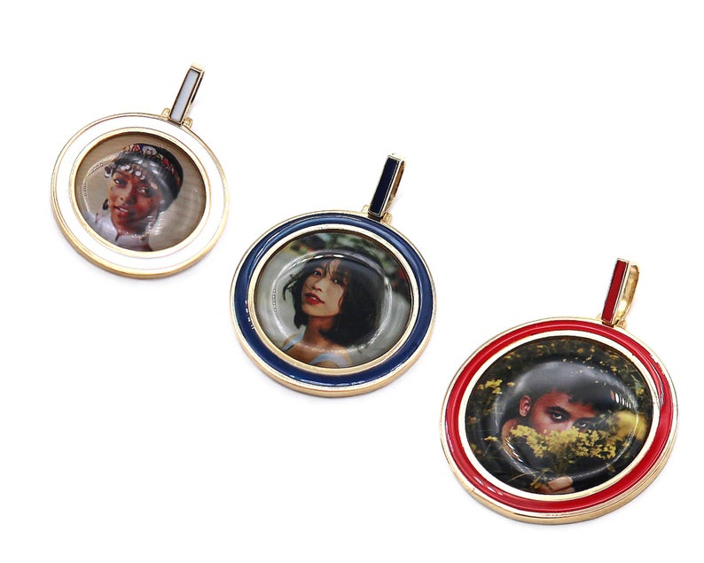 Necklace With Picture Inside