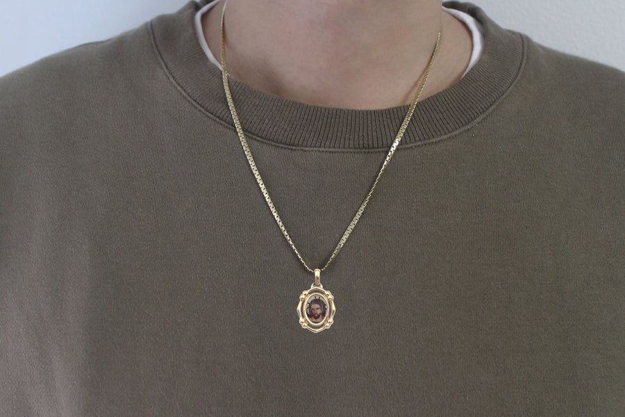 Photo Pendant | Small Vintage Oval Design • 14K Solid Gold